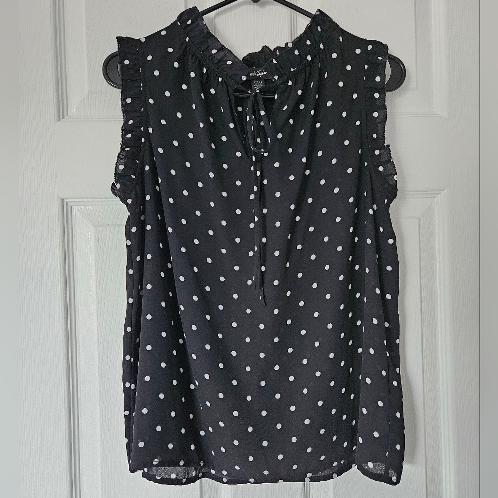 Lord & Taylor Lightweight Polkadot Sleeveless Blouse Chiffon Small